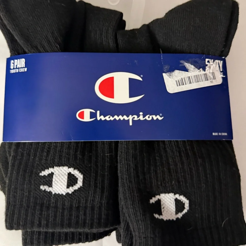 BRAND NEW Champion 6pairs Youth Black Crew Socks